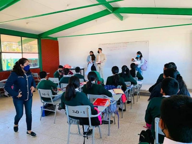El DIF municipal Tlaltelulco brinda atención a la población estudiantil